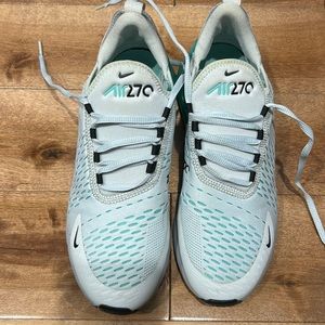 Nike 270